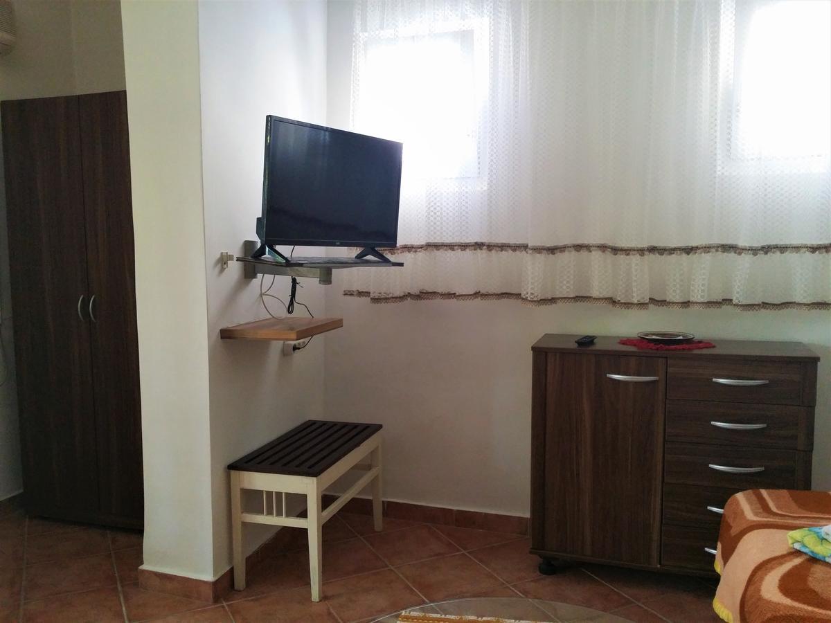 Apartment Koka, Sandy Beach ツリクヴェニツァ エクステリア 写真